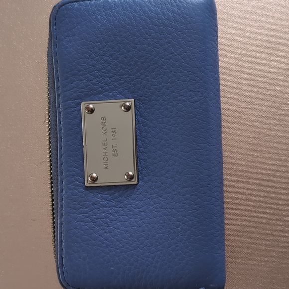 Michael Kors Blue Saffiano Leather Zip around Wallet - Picture 3 of 9